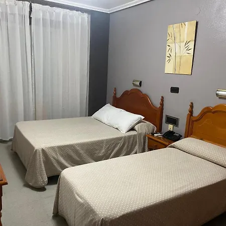 ホテル Lusitania, Centro Ciudad, Parking Privado 2*