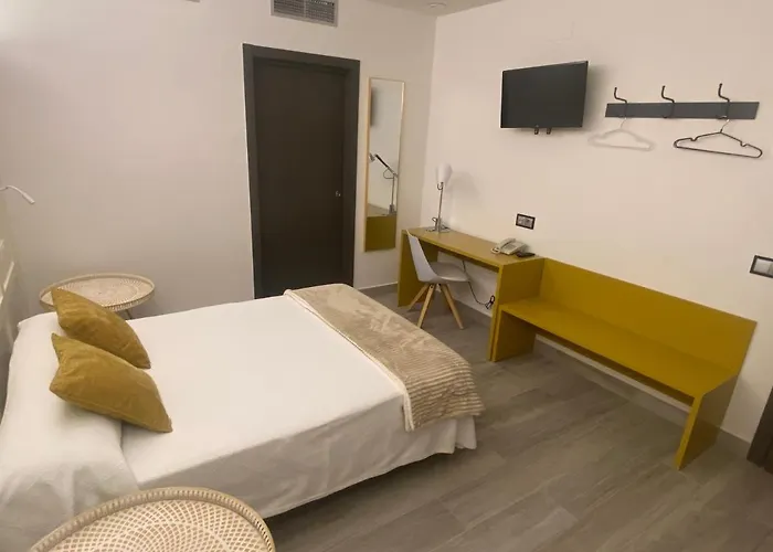 Lusitania, Centro Ciudad, Parking Privado Otel 2*